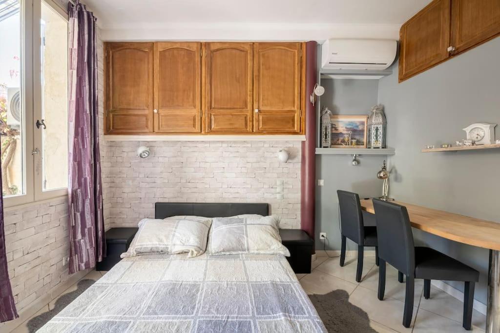 Studio Ideal Pour Deux Voyageurs Sur 马赛 外观 照片