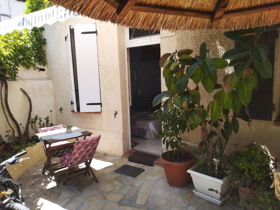 Studio Ideal Pour Deux Voyageurs Sur 马赛 外观 照片